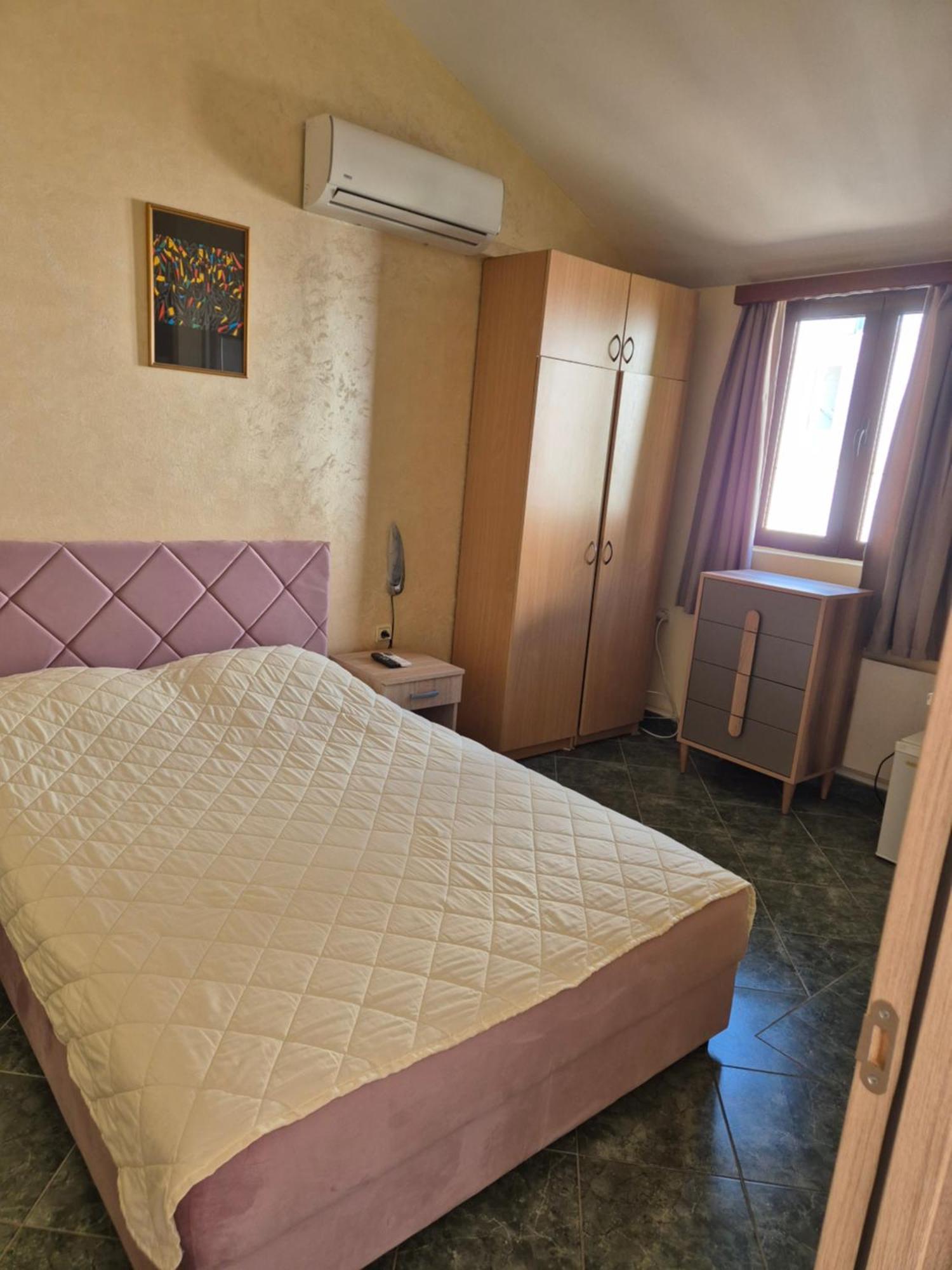 Mali Milocer Bay Accommodation Sveti Stefan Exterior foto